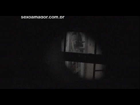 ❤️ Sarışın, içi boş tuğlaların arkasına gizlenmiş bir mahalle röntgencisi tarafından gizlice videoya alınır Süper porno tr.basseyn-vsem.ru ﹏